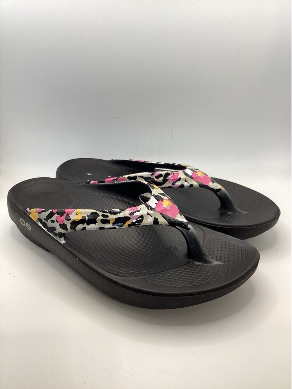 Oofos Oolala Limited Flip Flop Sandals Womens Size 6 EU40 Black Tiger Lily